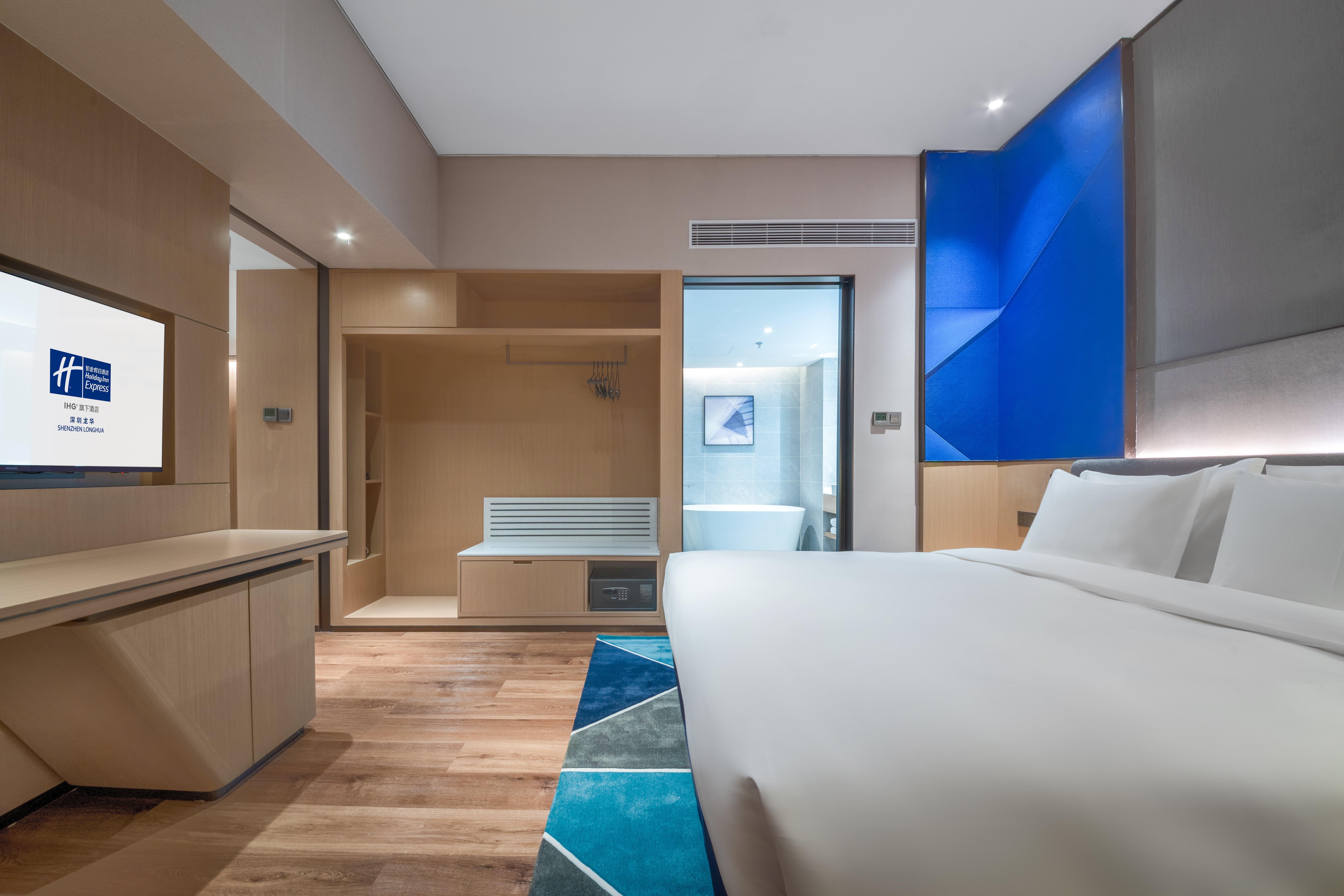 Holiday Inn Express Shenzhen Longhua By Ihg Exterior photo
